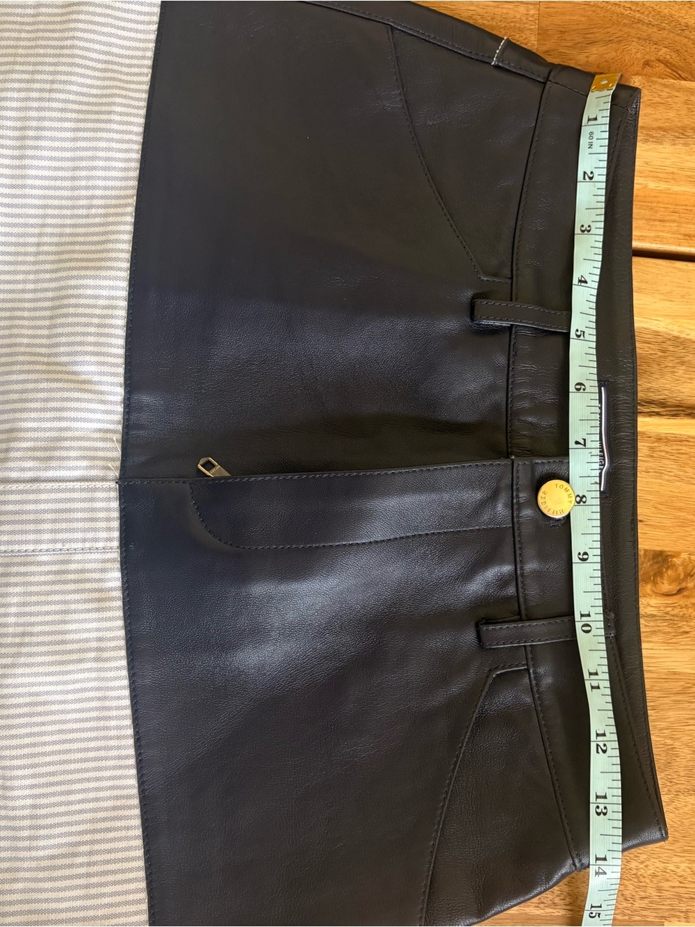 Rare Tommy Hilfiger sample lamb Leather and White Pinstripe Two-Tone Mini skirt - Picture 12 of 13